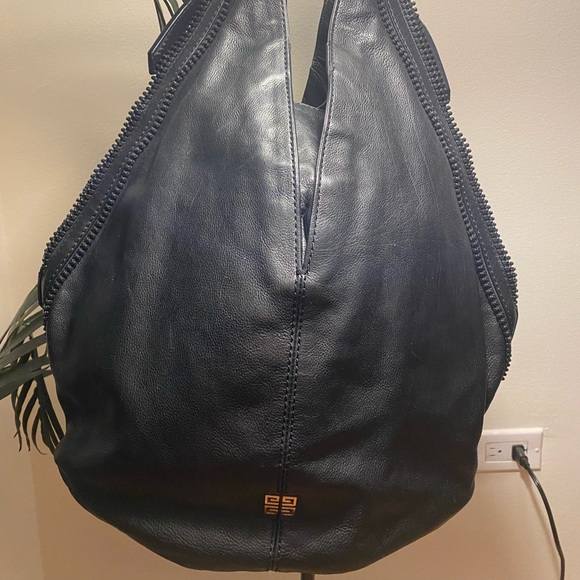 Givenchy handbag - Picture 1 of 5